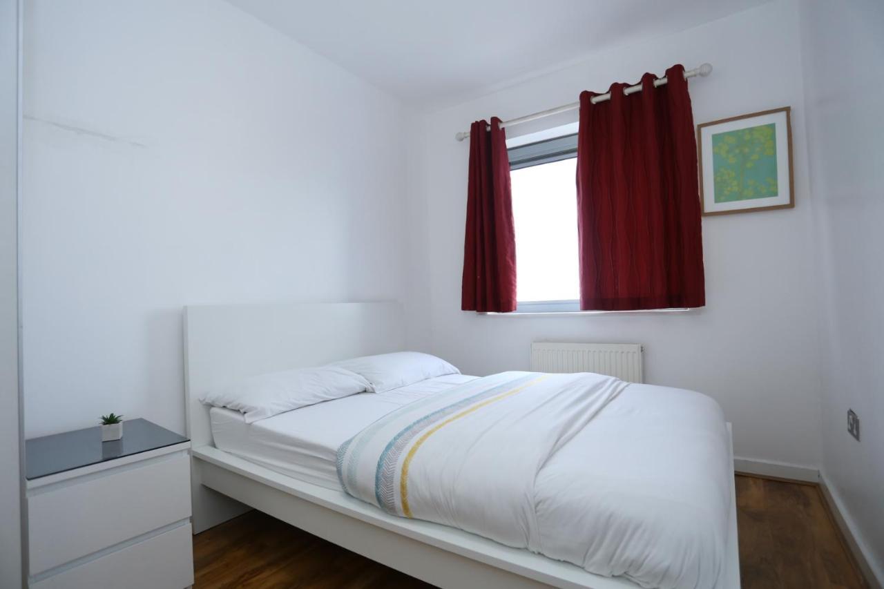 Lovely 2 Bed 2 Toilet Hill House River View Apartment Londres Exterior foto