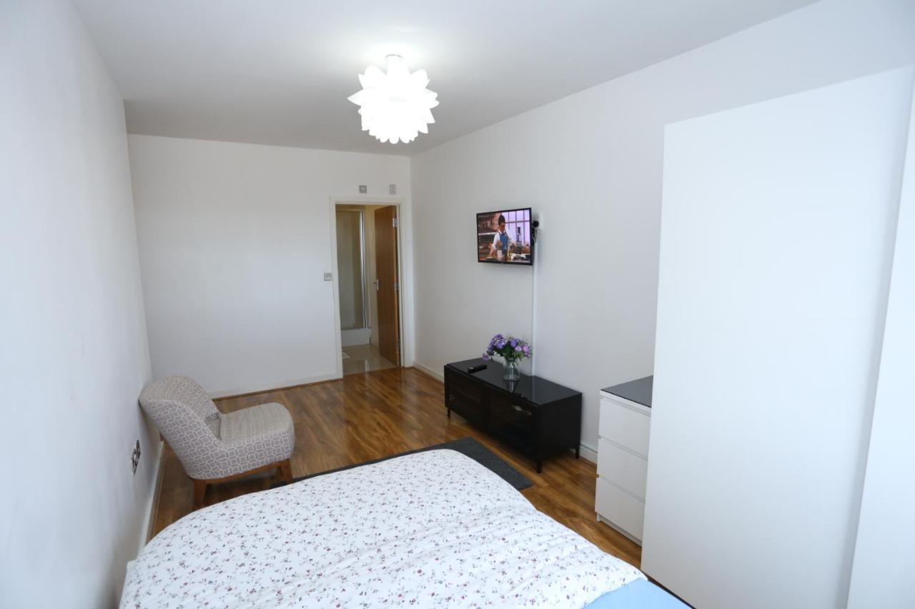 Lovely 2 Bed 2 Toilet Hill House River View Apartment Londres Exterior foto